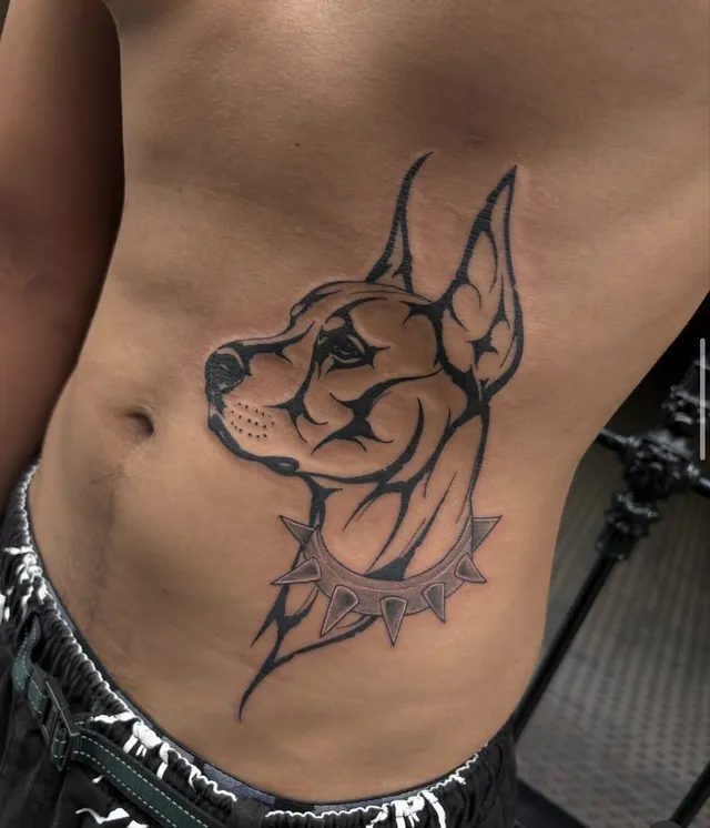 Doberman / tribal.